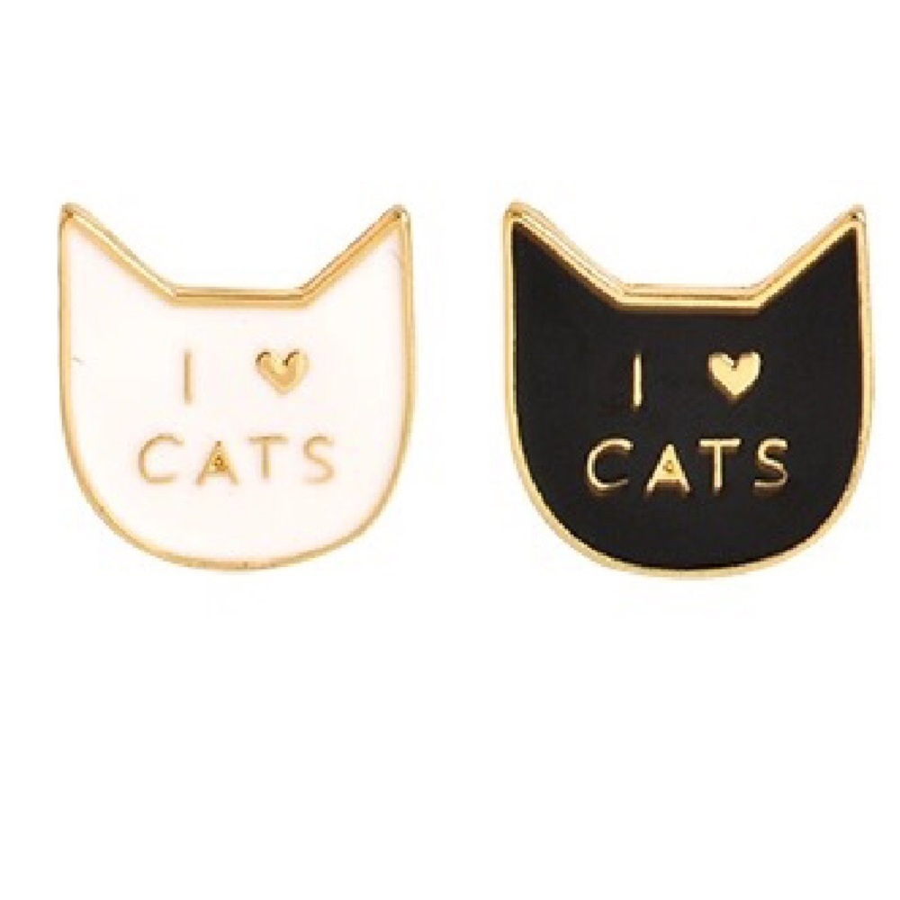 NEW! 🐈🐈Cat Lady Lapel Pin! 🐈🐈
